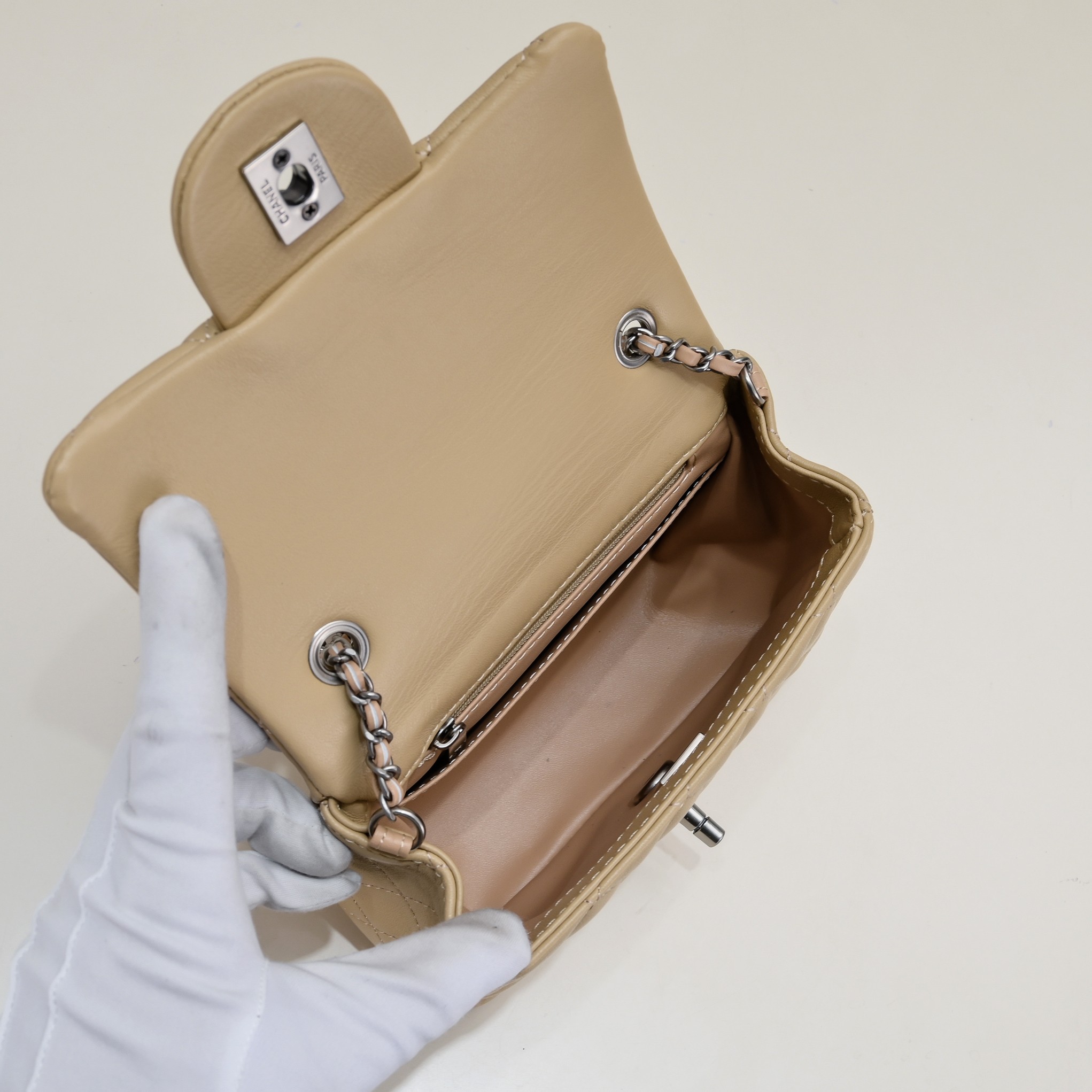 Chanel Cross Body Metal Ball Chain Shoulder Bag Handbag