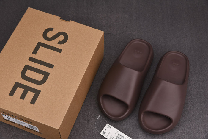 Yeezy Slide Soot G55495
