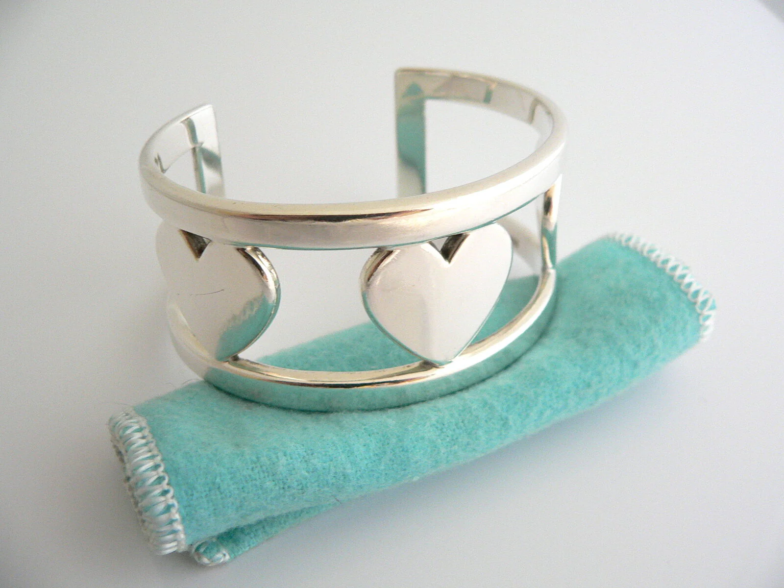 Tiffany & Co Silver Heart Bar Cuff Bangle Bracelet Rare Gift Pouch Love Art