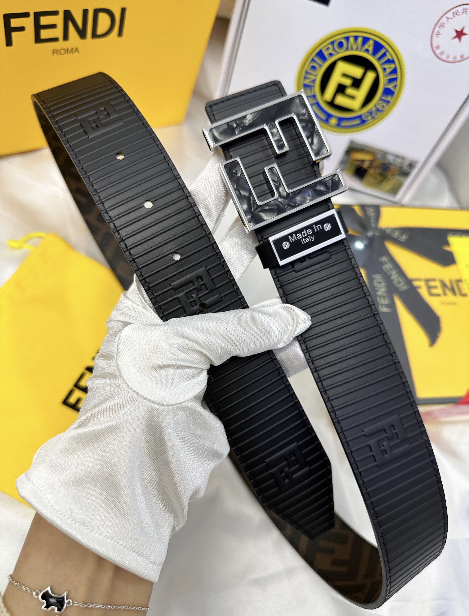 Fendi Leather Belts 1:1 Mirror Version