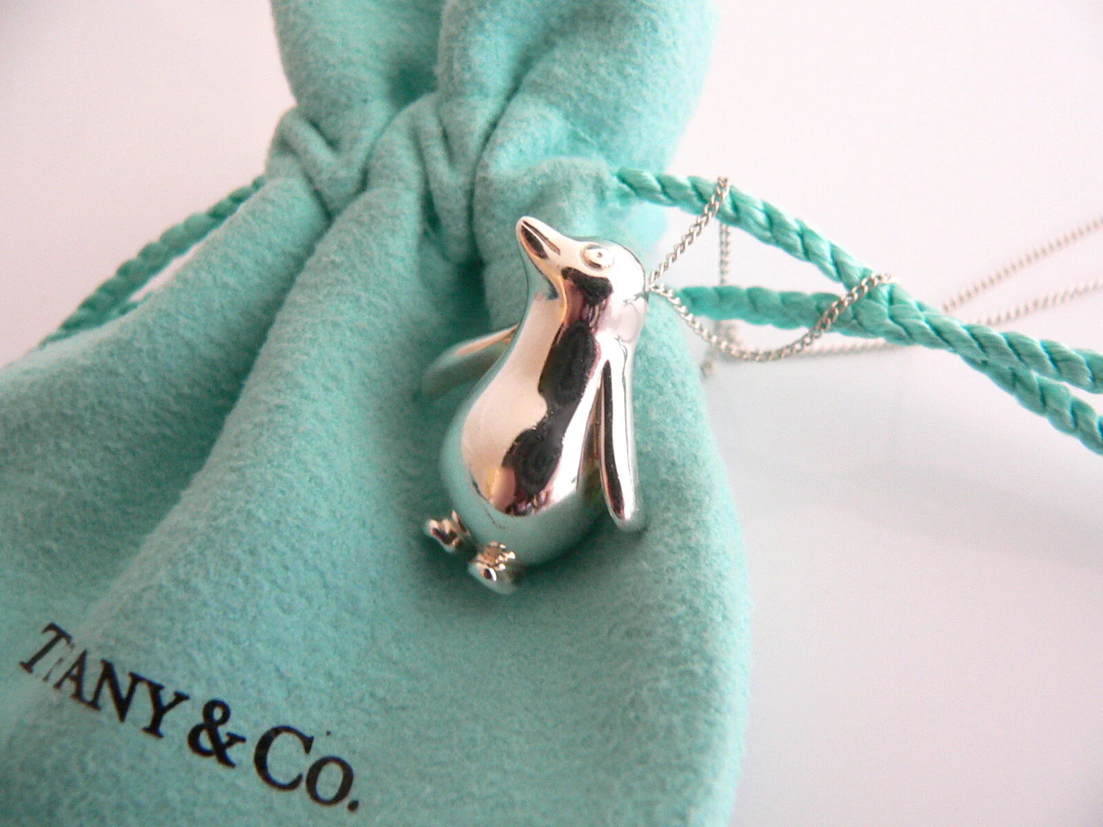 Tiffany & Co Silver Nature Penguin Bird Necklace Pendant Charm 21 In Chain Gift