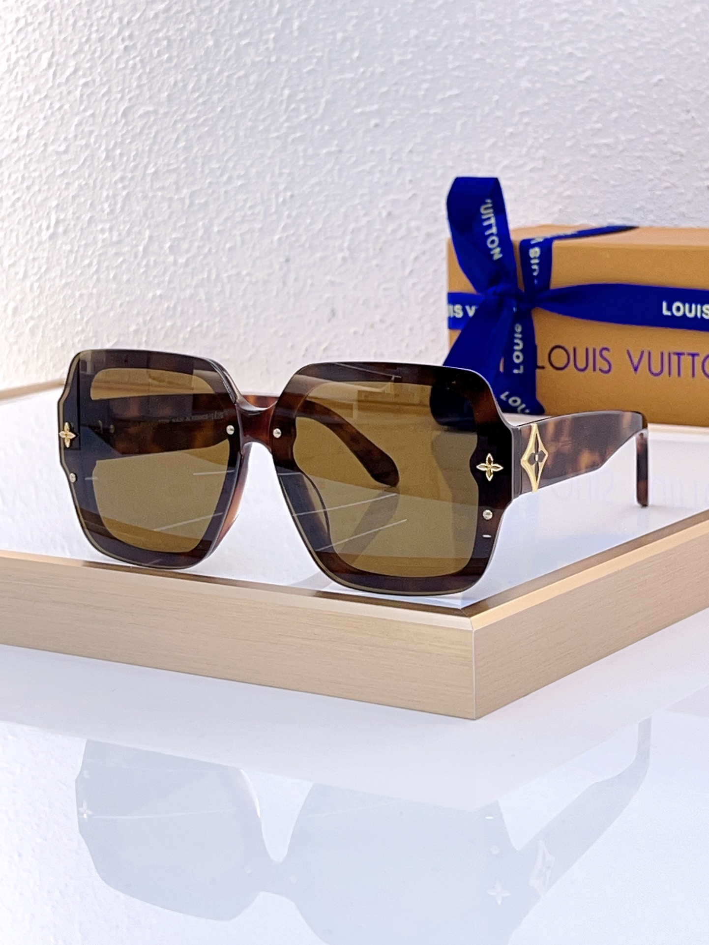 Louis Vuitton LV Sunglasses