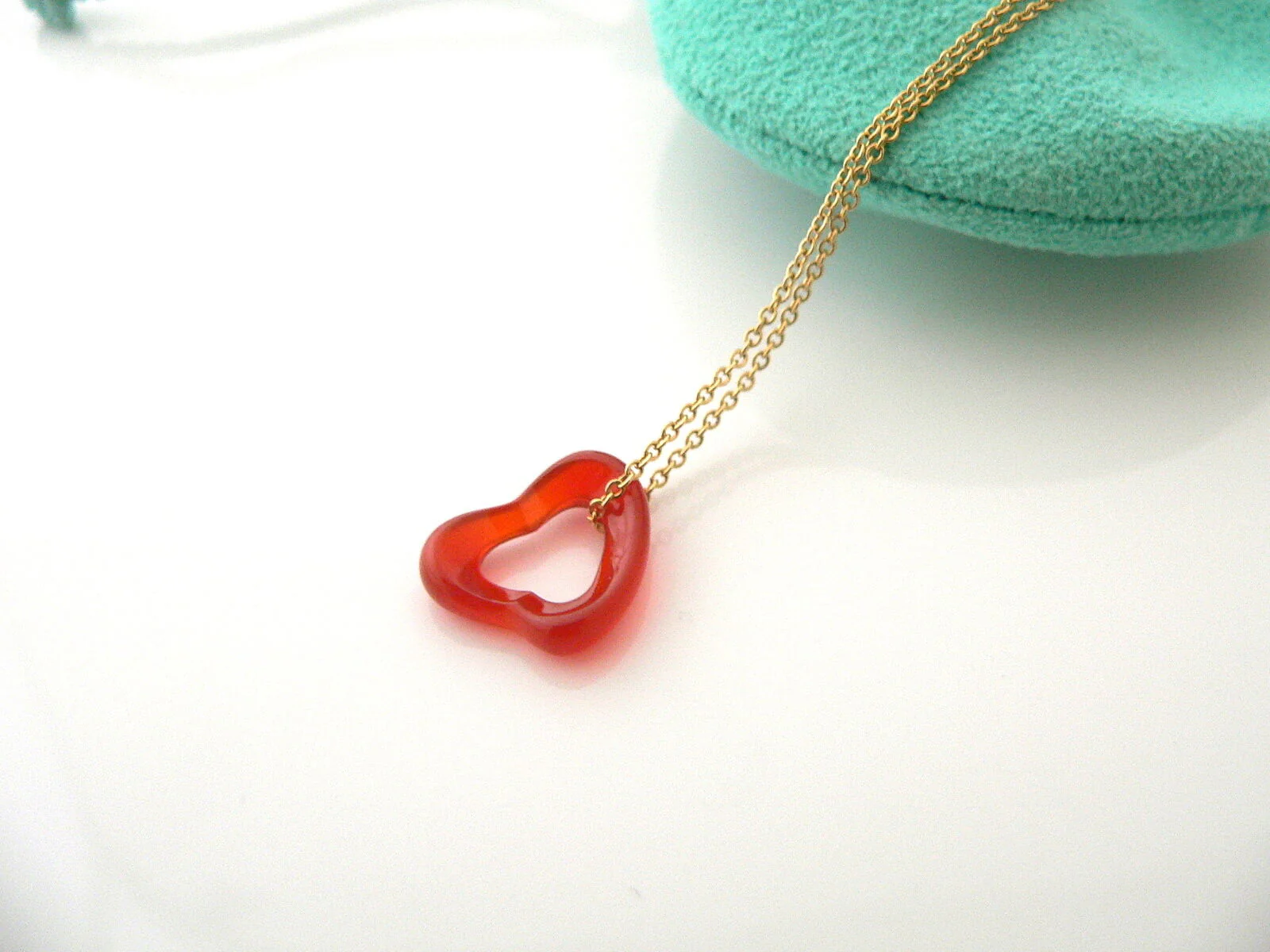 Tiffany & Co 18K Gold Carnelian Gemstone Heart Necklace Pendant Charm Chain Gift