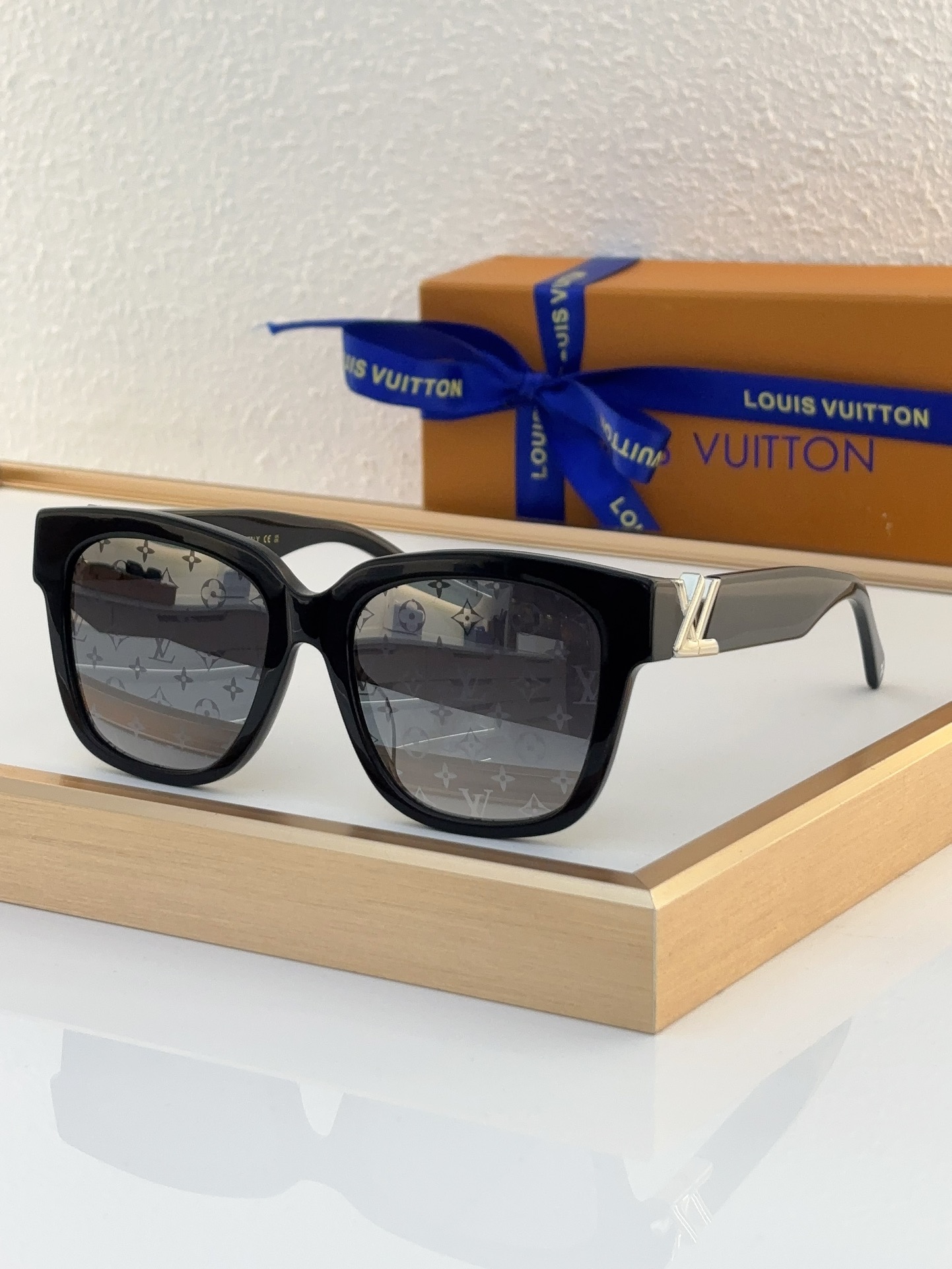 Louis Vuitton LV Sunglasses
