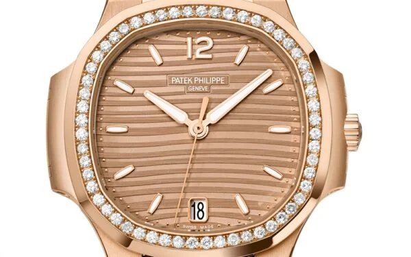 Nautilus 7118/1200R-010 Ladies Automatic 35.2 mm,Rose gold