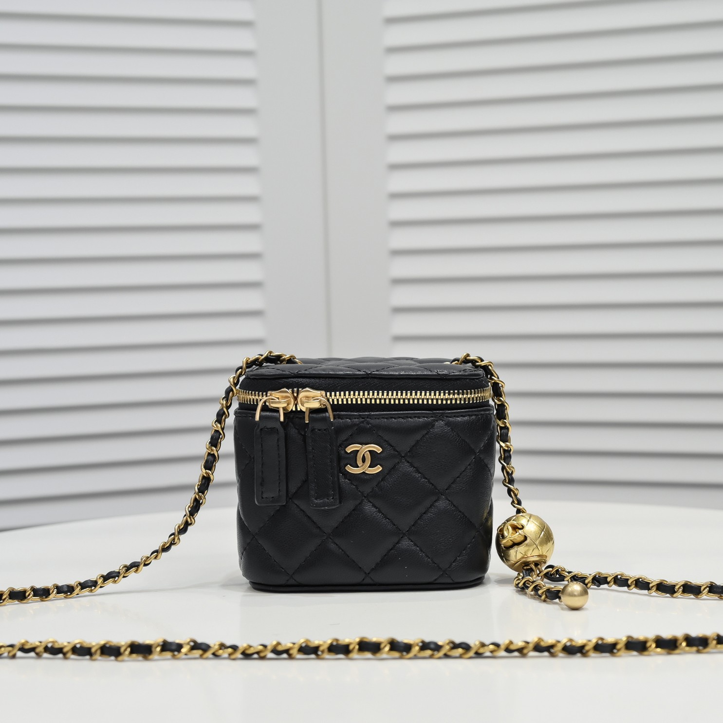 Chanel  Golden·Ball Makeup Box Bag Small Shoulder Bag Handbag