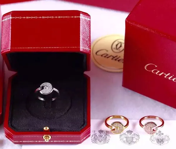 Amulette de Cartier Diamond Ring in Yellow Gold, White Gold and Pink Gold