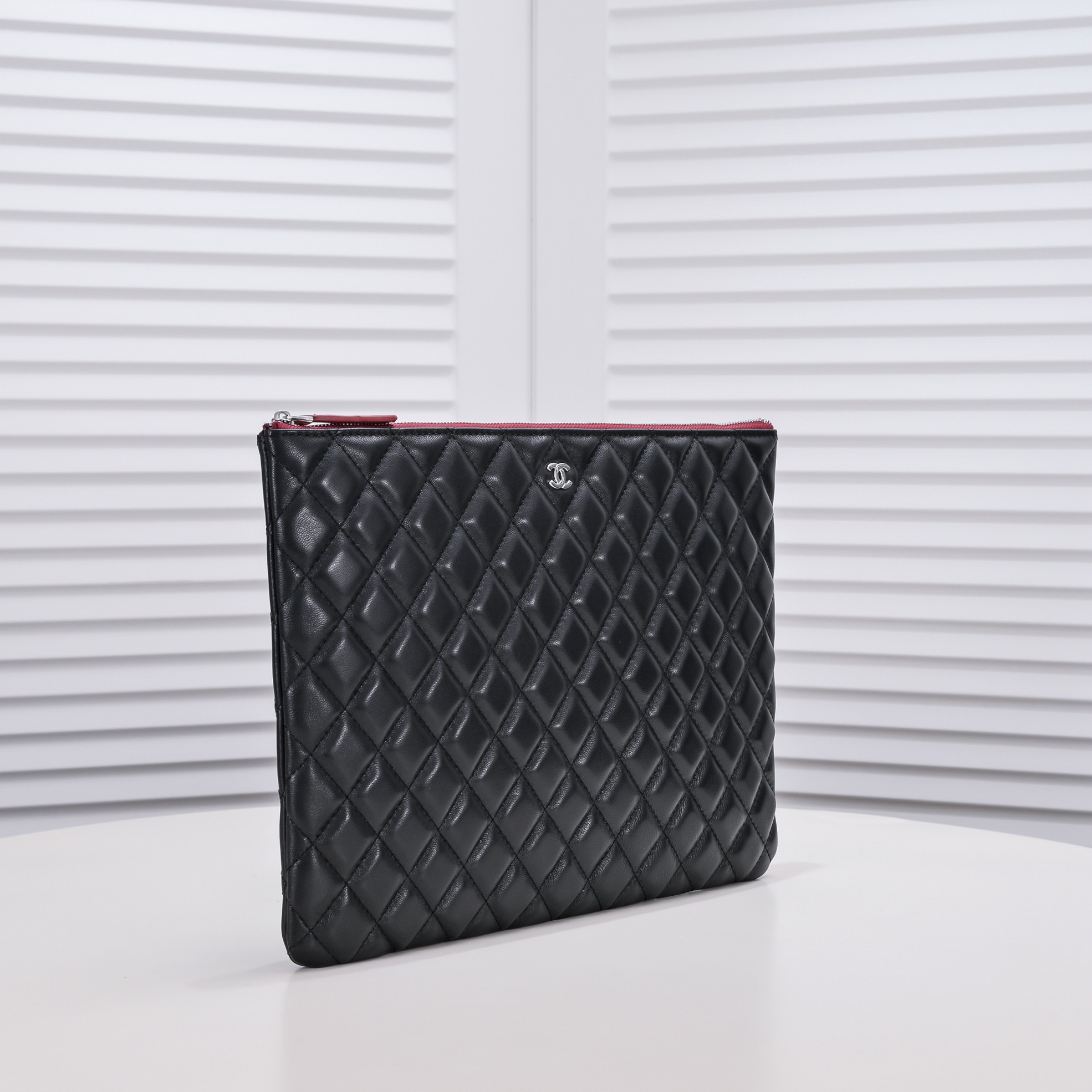 Chanel Cowhide Caviar Lattice Clutch silver buckle Clutch Bag Handbag