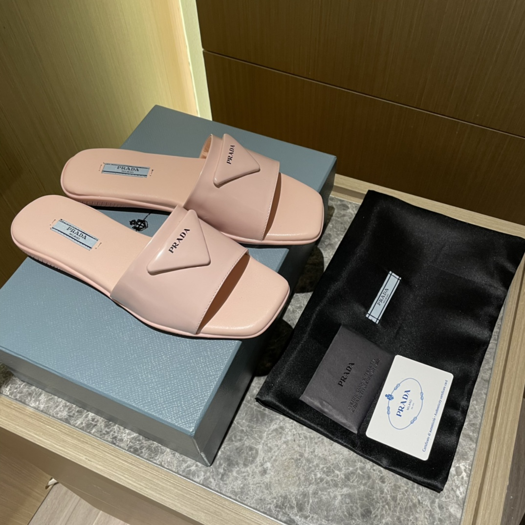 Prada  Bright Fat Slippers Fashion Sandals Slide (Replica)