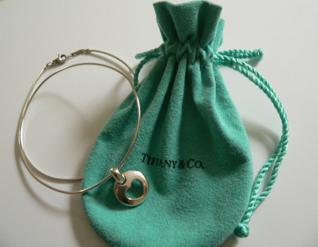 Tiffany & Co Heart Necklace Stencil Cut Out Pendant Chain Charm Love Gift Pouch