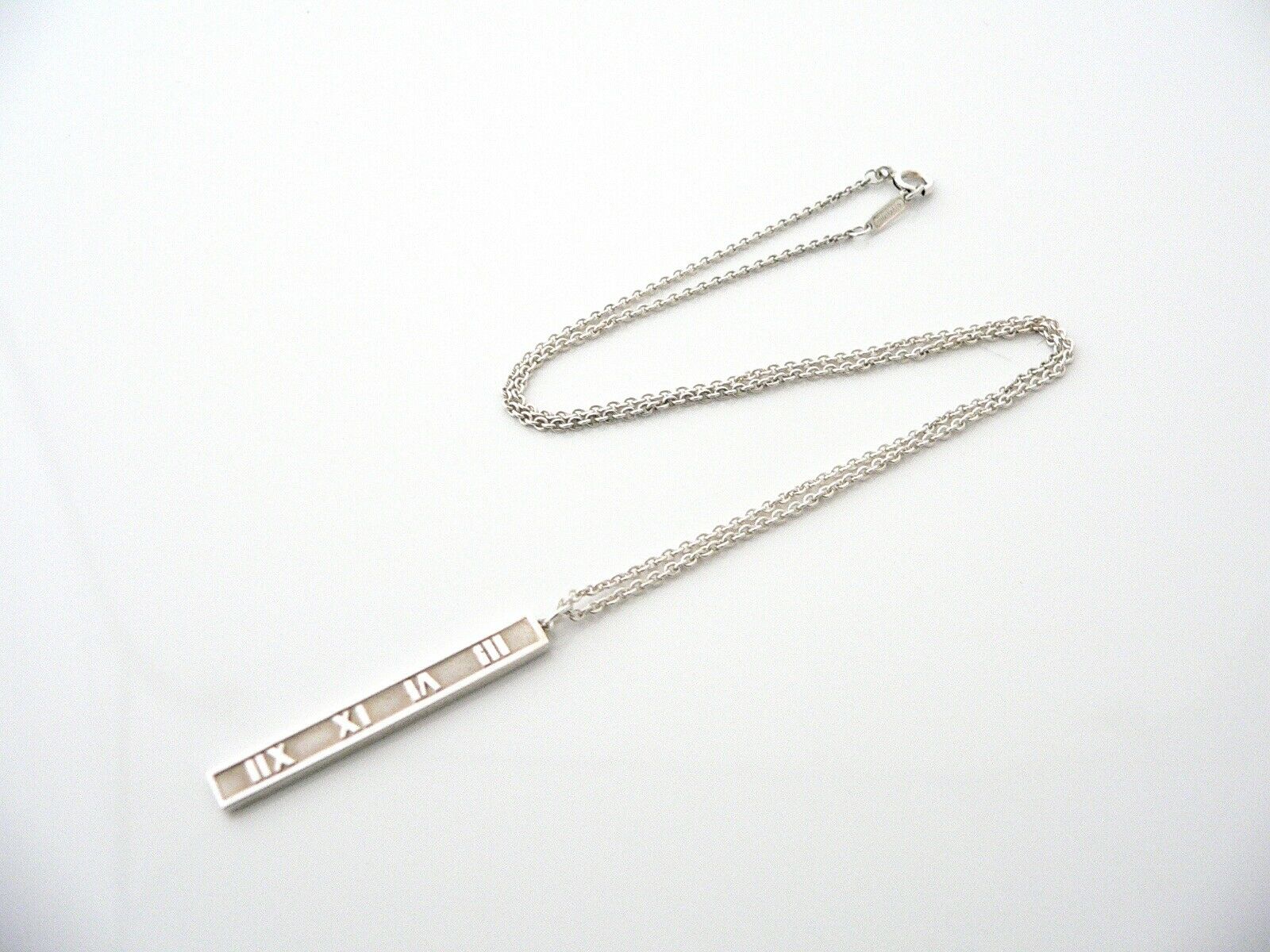 Tiffany & Co Atlas Bar Necklace Pendant Charm Chain Silver Gift Love T and Co