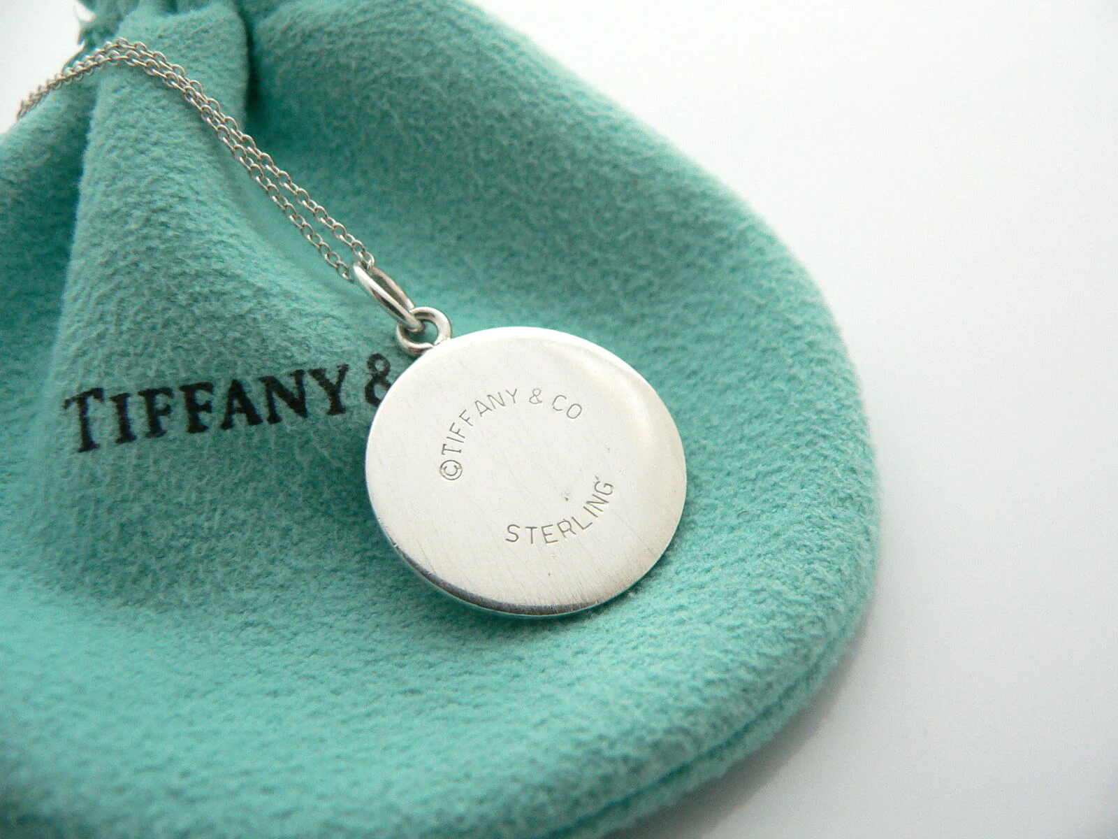 Tiffany & Co Round Necklace Pendant Double Circle Charm Chain Love Gift Pouch