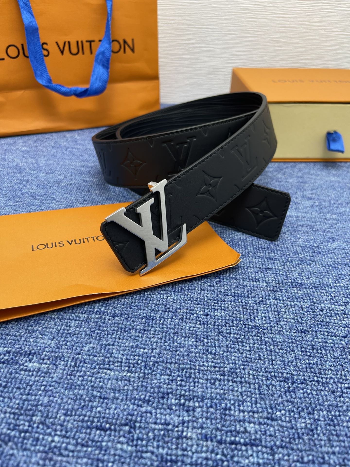 Louis Vuitton LV Leather Belts 1:1 Mirror Version
