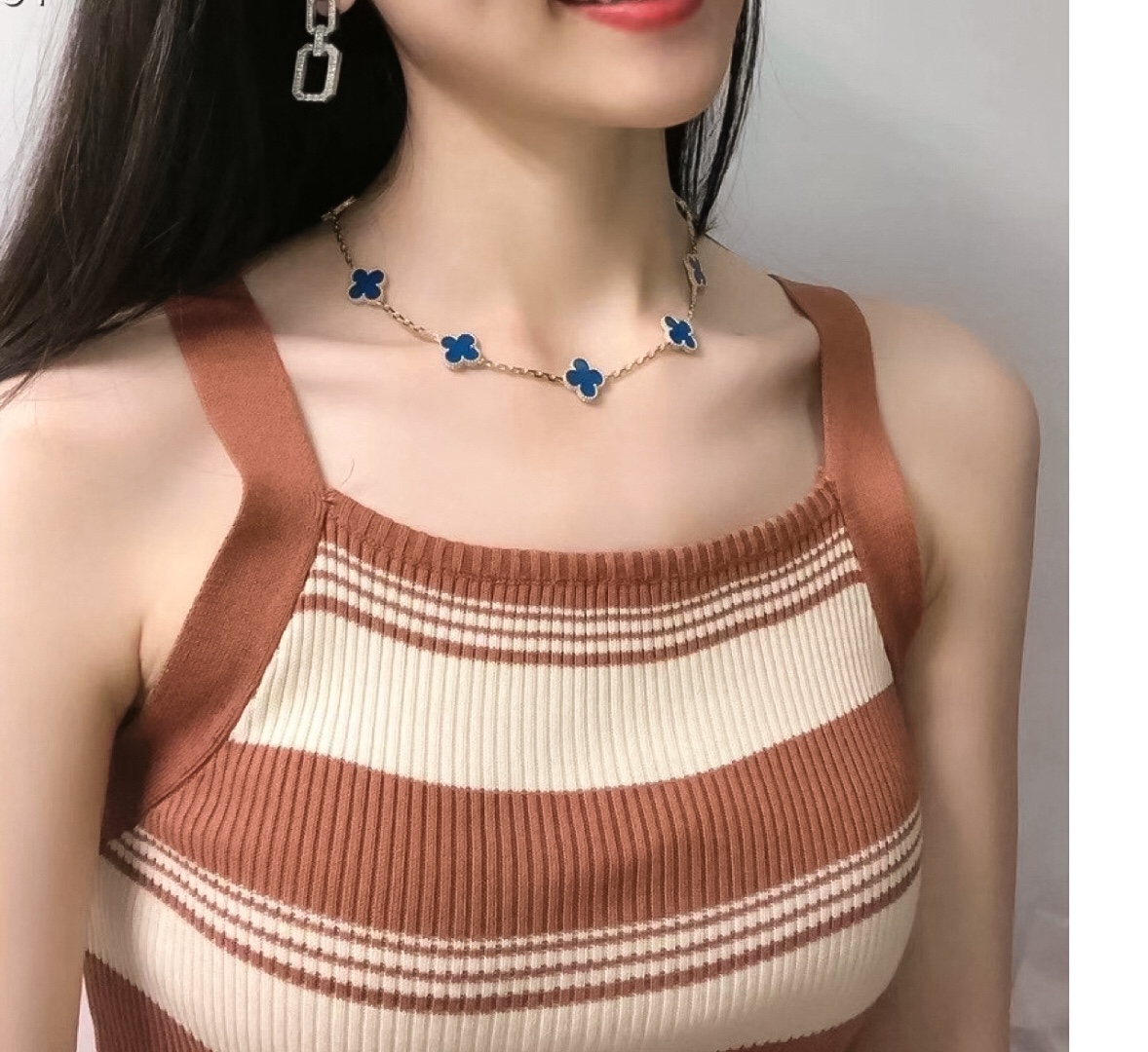 Van Cleef 10 motifs Necklace Replica