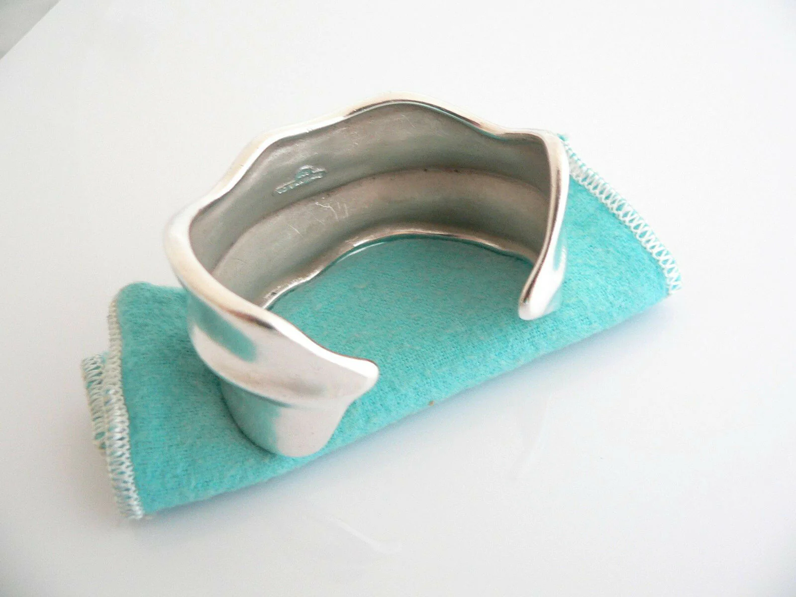 Tiffany & Co Silver Wide Nature Leaf Cuff Bangle Bracelet Rare Gift Pouch