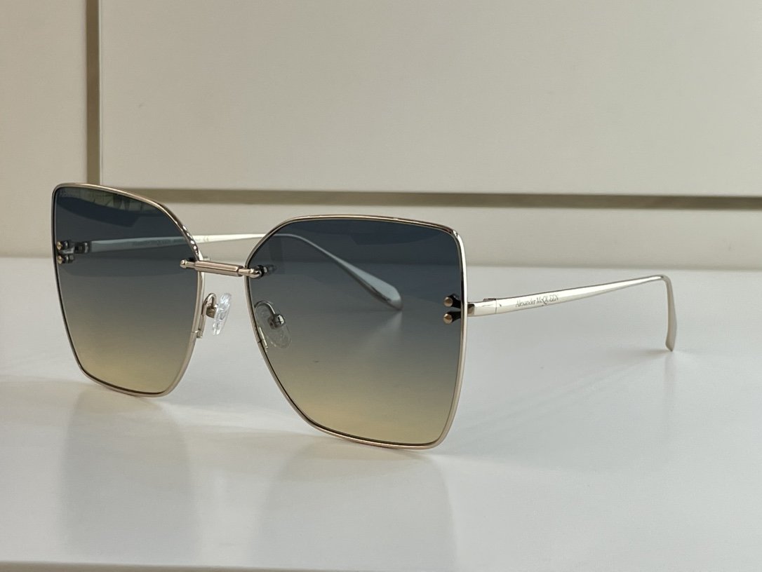 Alexander McQueen Sunglasses