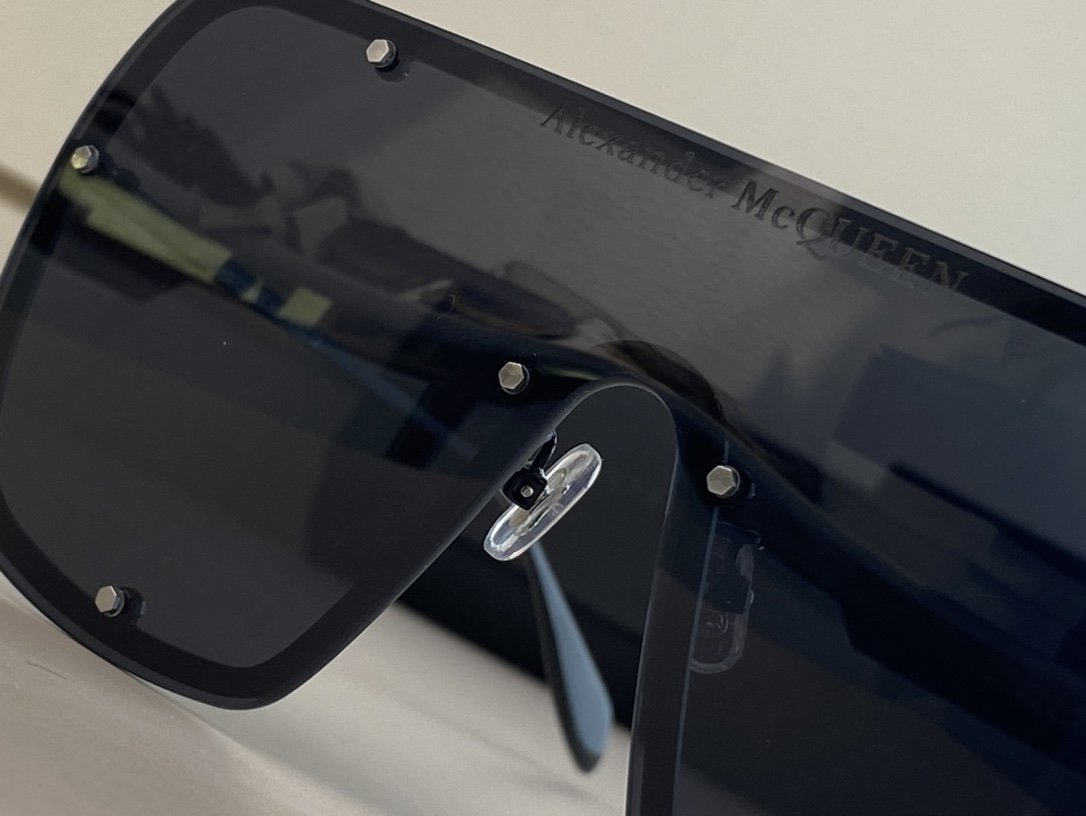 Alexander McQueen Sunglasses