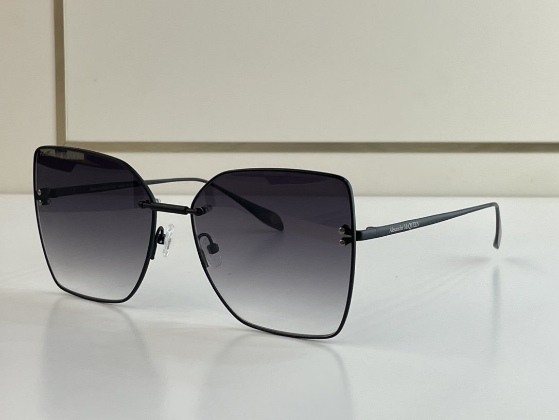 Alexander McQueen Sunglasses