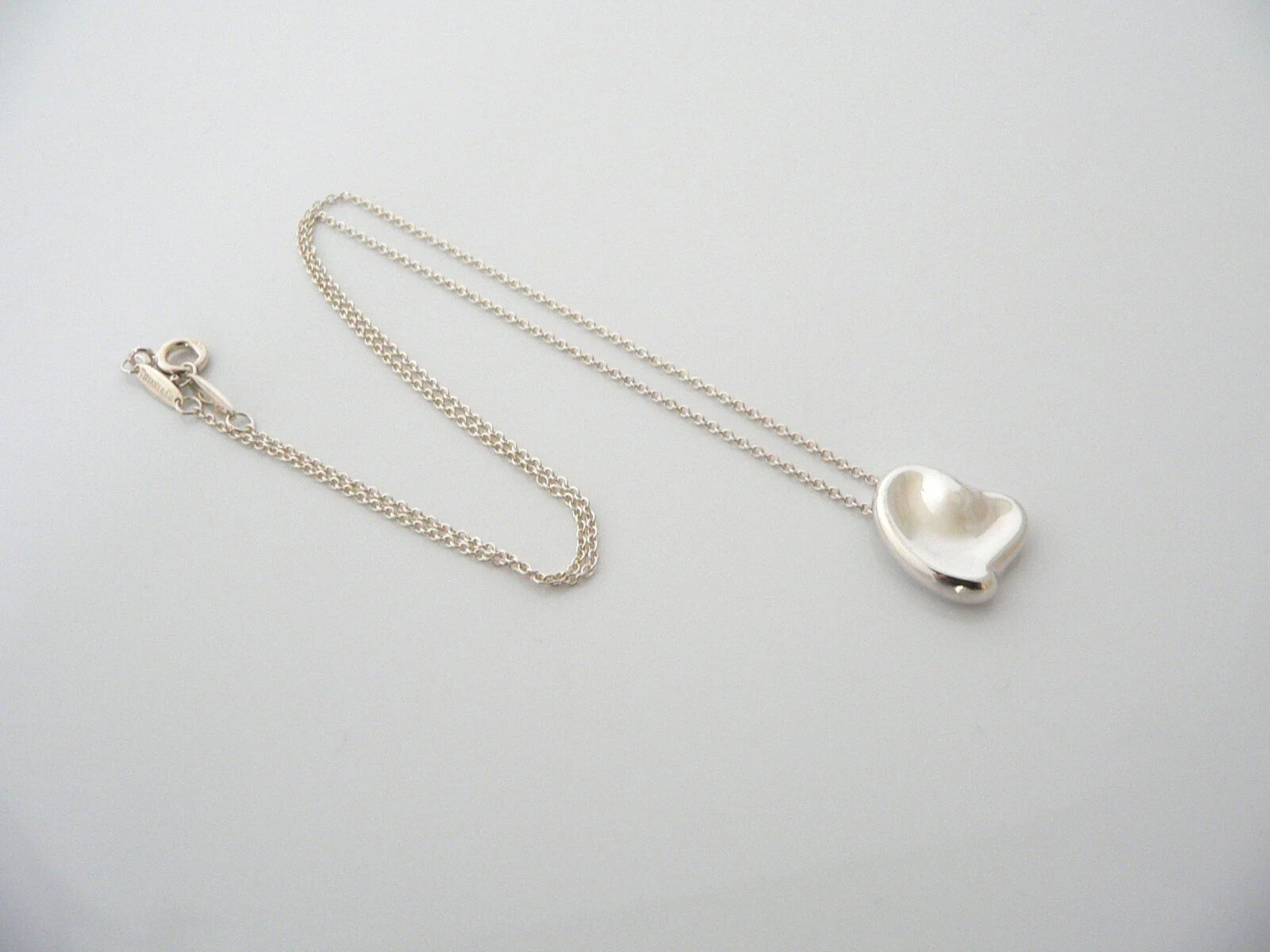 Tiffany & Co Silver Peretti Medium Full Heart Necklace Pendant Chain Gift Love