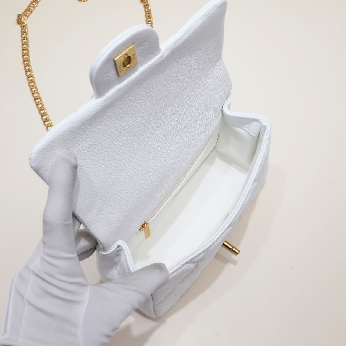 Chanel 23P Peach Hardware Shoulder Bag Handbag