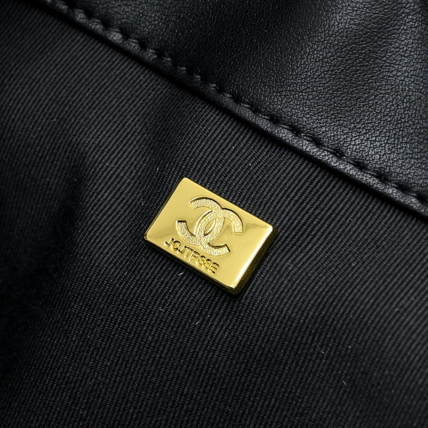 Chanel 24p Underarm Hoho Hippie Bag Small Shoulder Bag Handbag