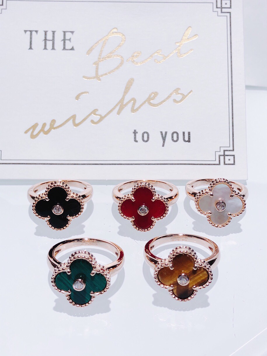 Van Cleef & Arpels Clover Ring with Diamonds