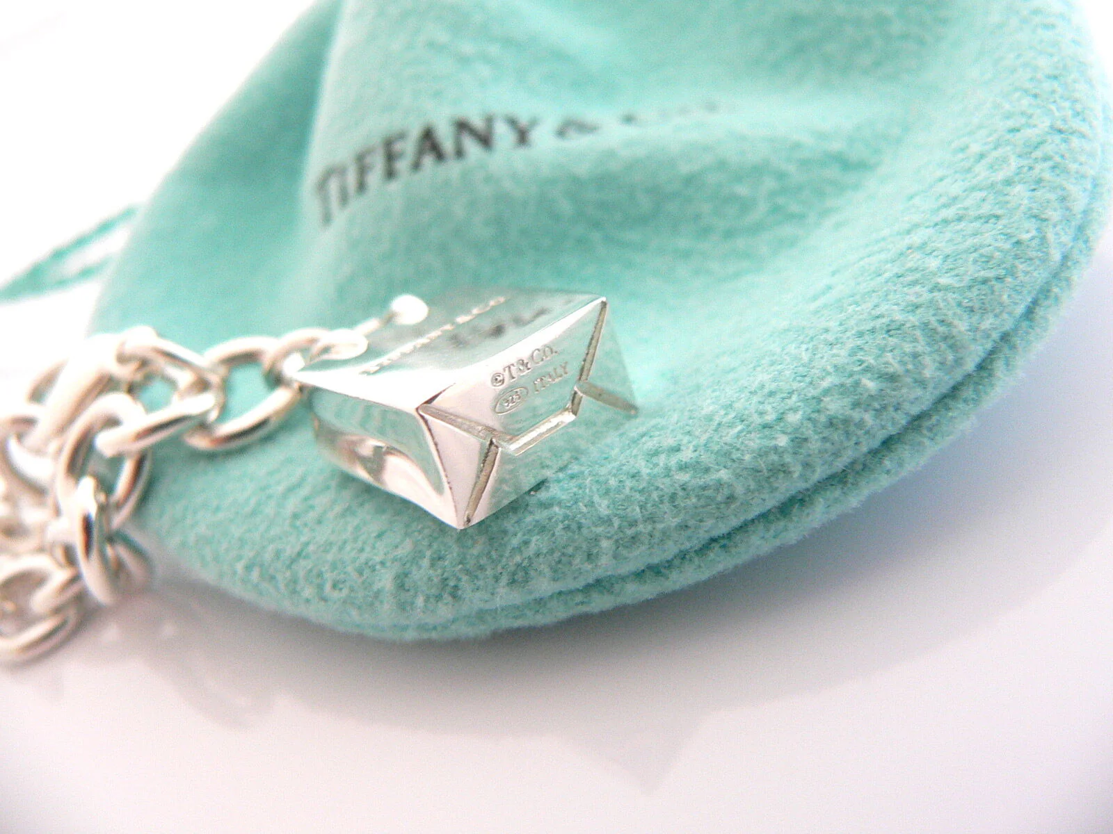 Tiffany & Co Silver Shopping Bag Bracelet Bangle Charm 7.5 Inch Pouch Jewelry