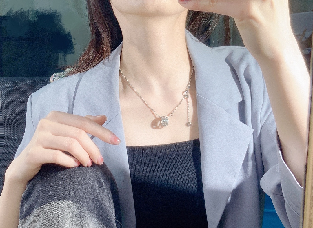 Bvlgari Full Diamond Necklace