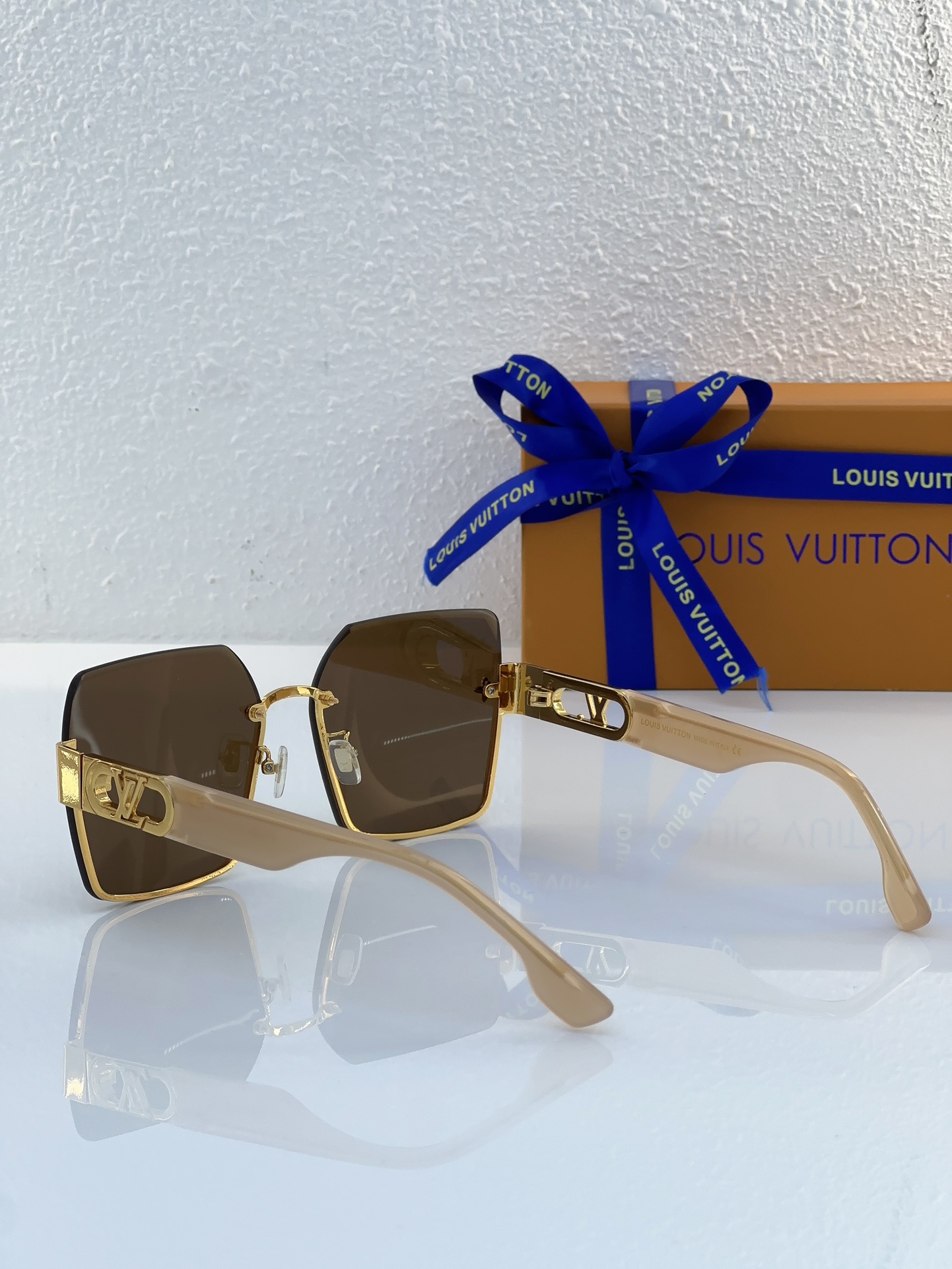 Louis Vuitton LV Sunglasses