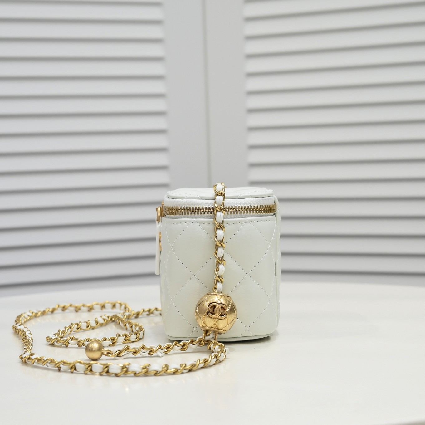 Chanel  Golden·Ball Makeup Box Bag Small Shoulder Bag Handbag