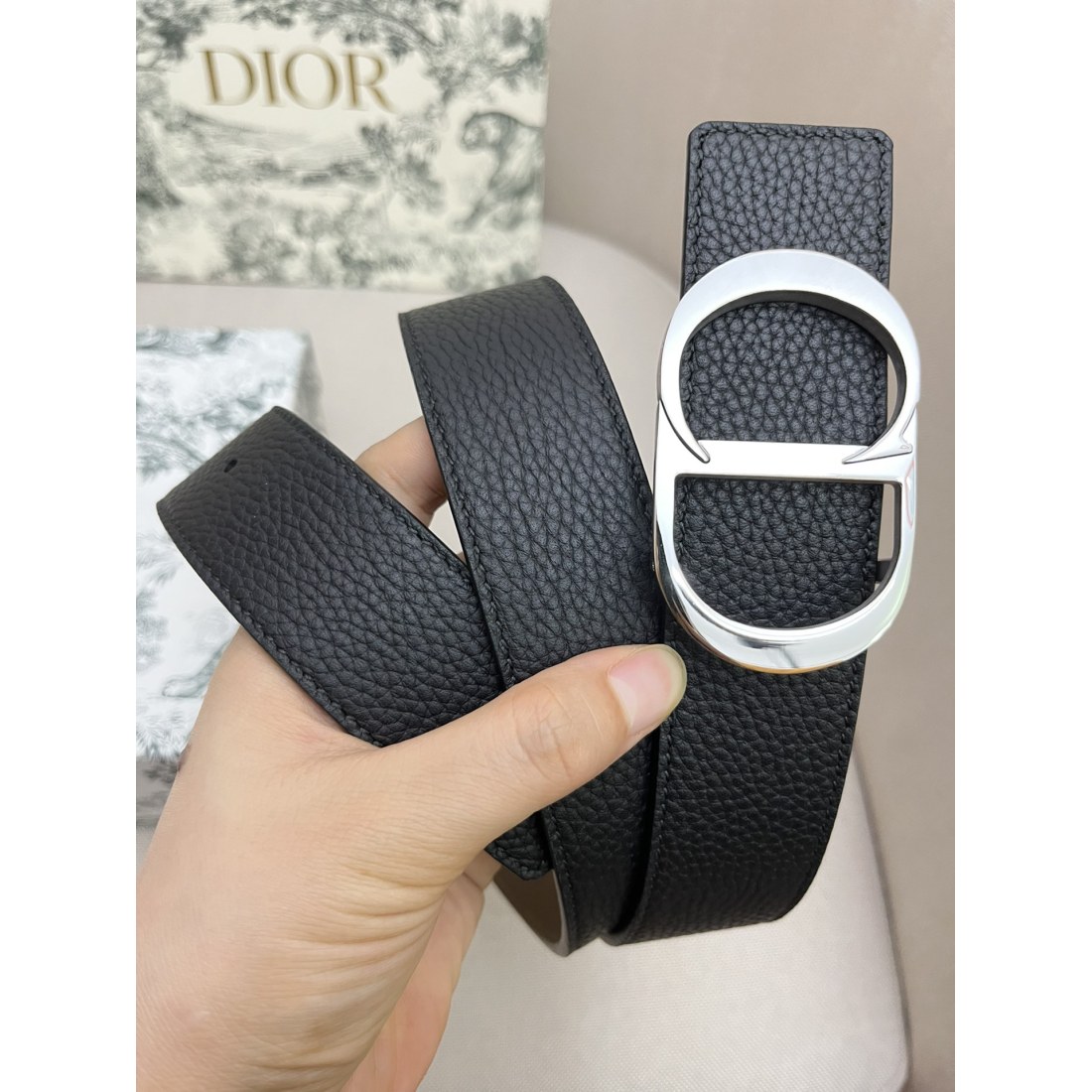 Dior cowhide and bottom leather, palladium plated pure steel buckle 35MM