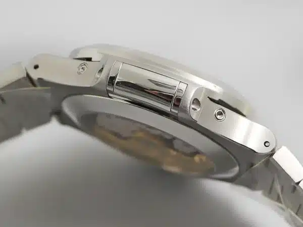 Nautilus 5726/1A-014 Annual Calendar, Moon phases 40.5 mm,Steel