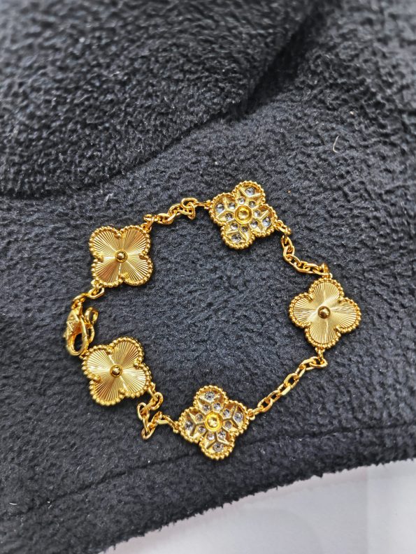 Van Cleef Bracelet Dupe –  Gold & Diamonds Clover Bracelet
