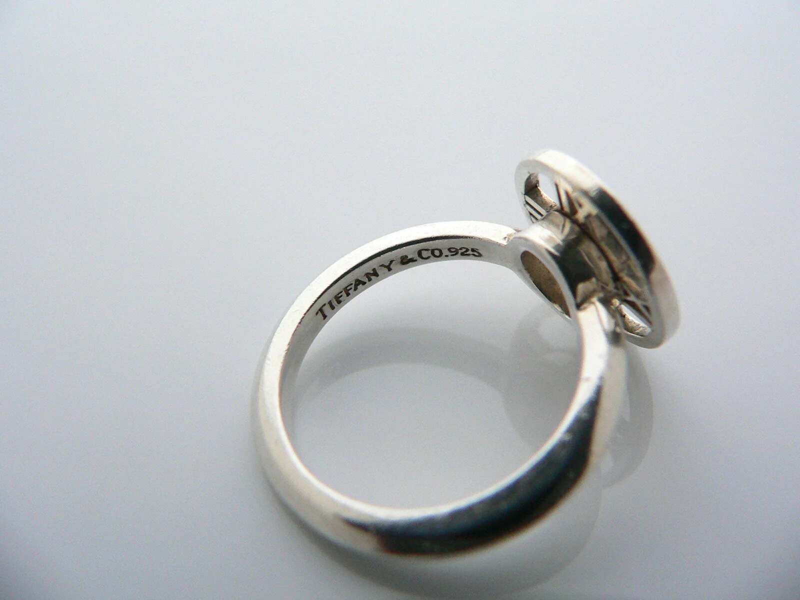 Tiffany & Co Silver Atlas Medallion Round Circle Ring Band Sz 6 Rare Gift Love