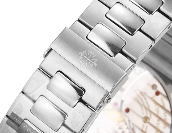 Nautilus Moon phases 40 mm,Stainless steel Dark Dial,5712/1A-001