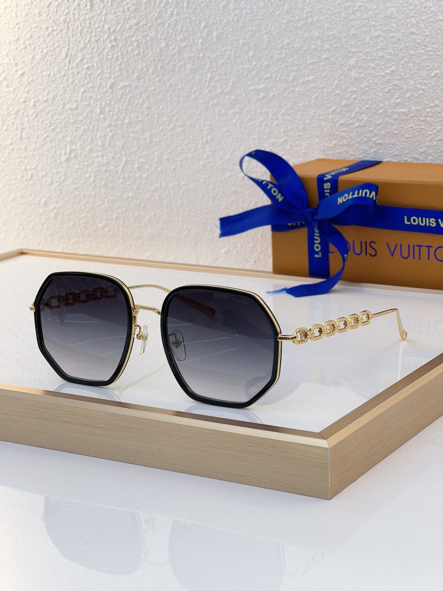 Louis Vuitton LV Sunglasses