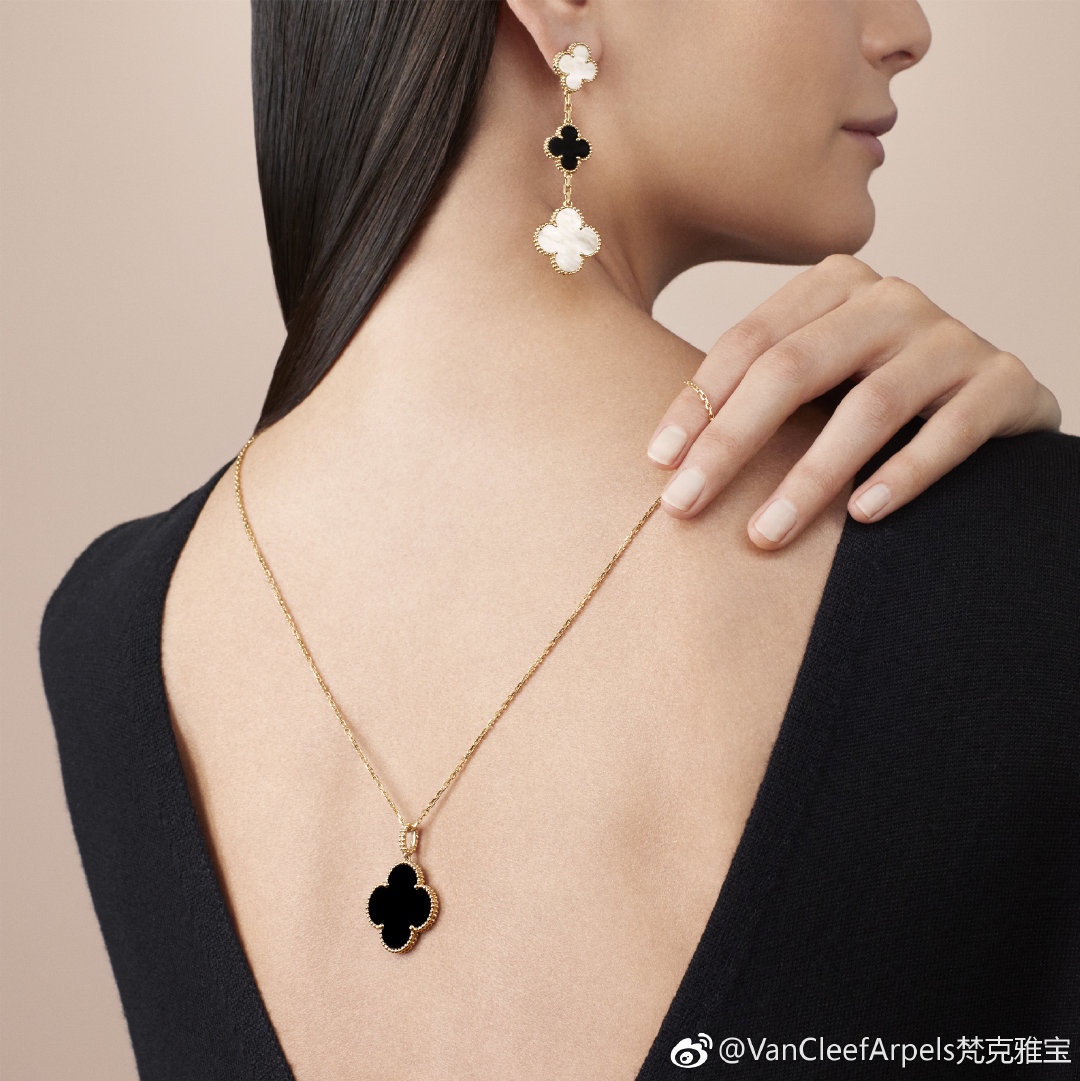 Clover Necklace,Van Cleef Four Leaf Clover Necklace Dupe, Magic Alhambra long Necklace, Sliver & Gold-Plated & Logo Stamp