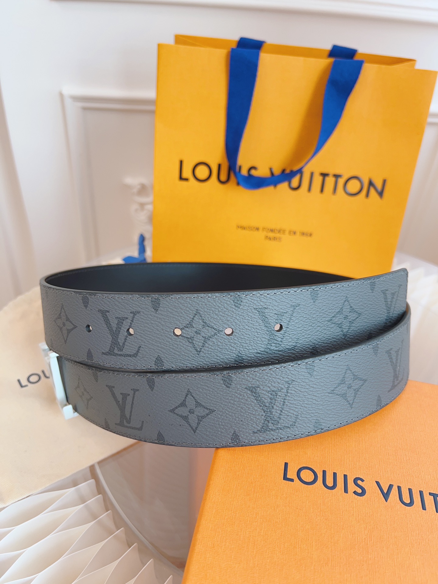 Louis Vuitton LV Leather Belts 1:1 Mirror Version