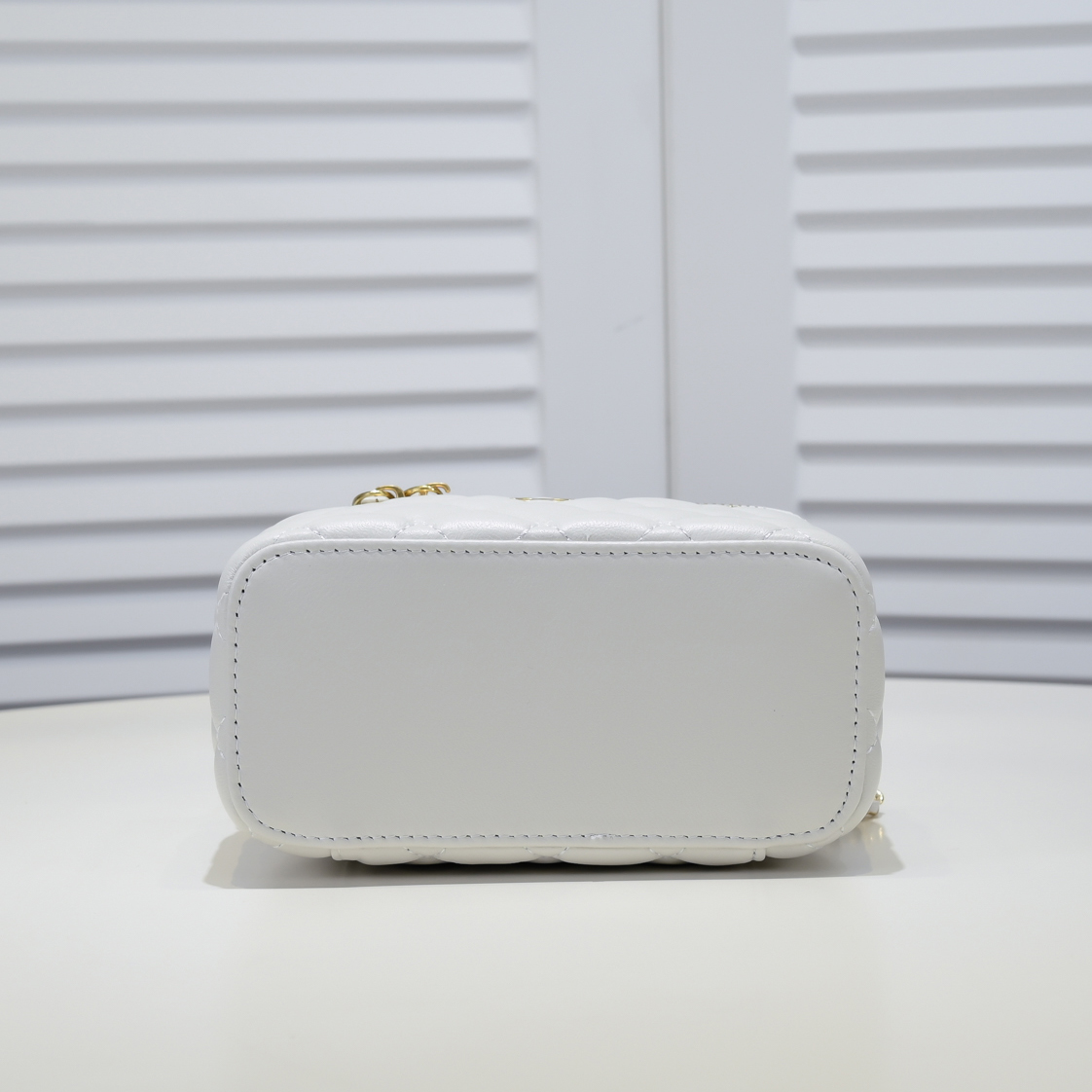 Chanel  Golden·Ball Makeup Box Bag  Shoulder Bag Handbag