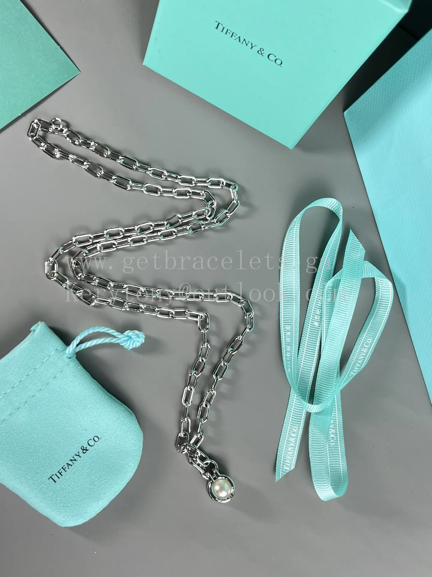 Tiffany T Pearl Link Pendant in White Gold/Yellow Gold