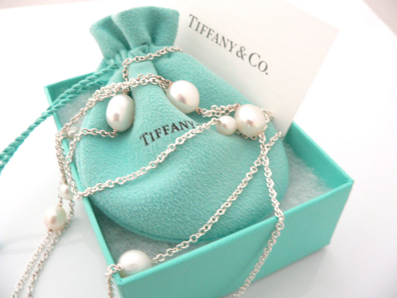Tiffany & Co Pearl Necklave Peretti Pearls by the Yard Pendant 36 Inch Love Gift