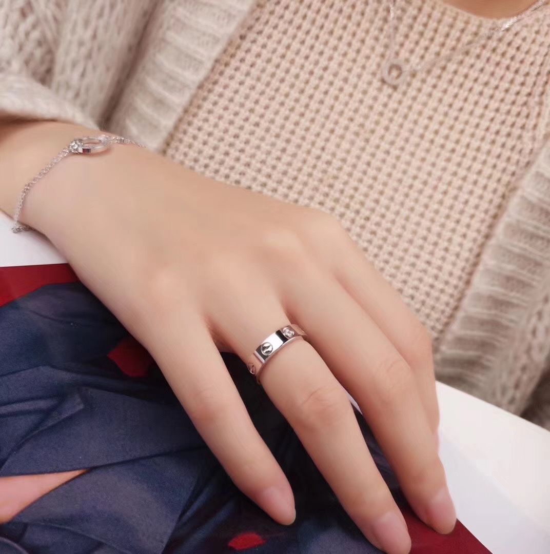 Cartier Love Ring replica, One Diamond & White Gold