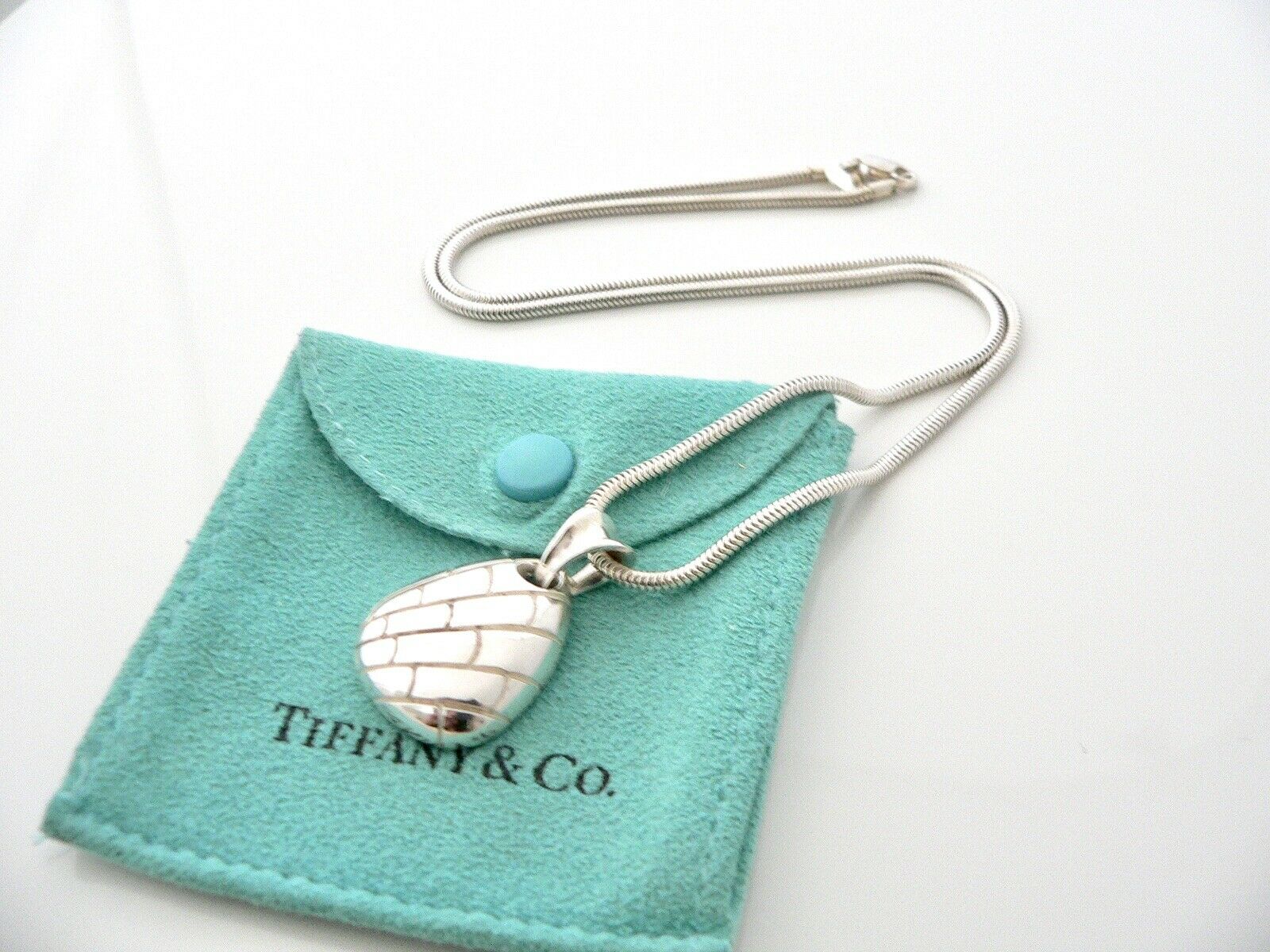 Tiffany & Co Crocodile Charm Necklace Snake Chain Animal Silver Gift Pouch 19 In