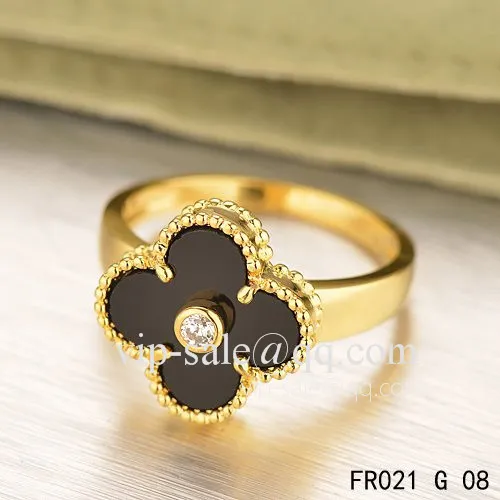 Fake Van Cleef Vintage Alhambra Ring In Yellow Gold With Onyx