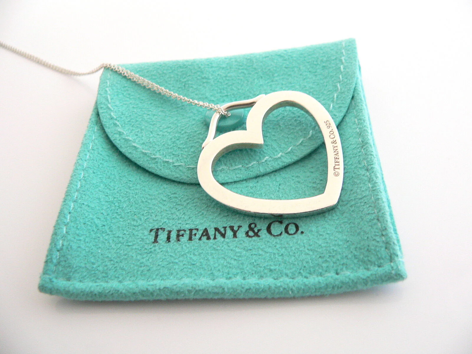 Tiffany & Co Silver Heart Necklace Pendant Charm Chain Gift Pouch Love