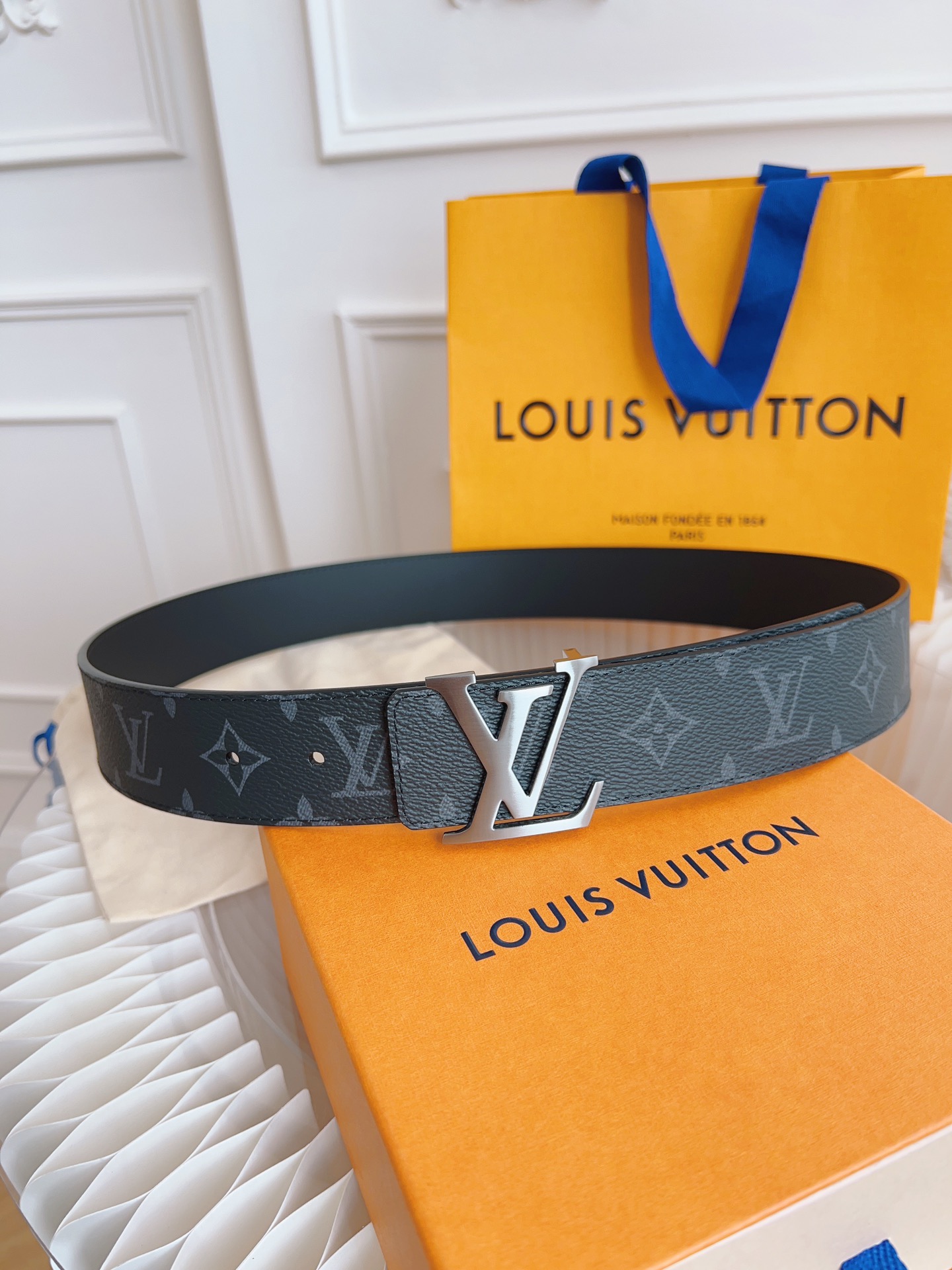Louis Vuitton LV Leather Belts 1:1 Mirror Version