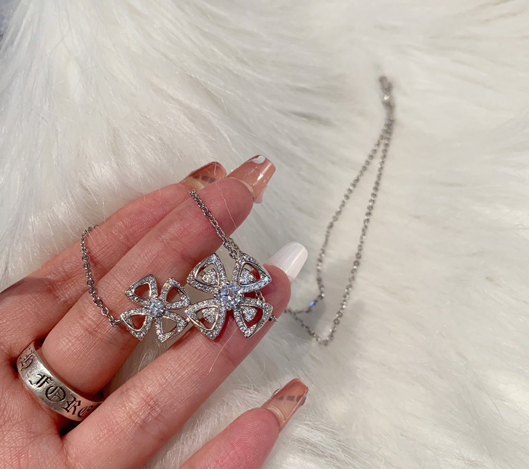 BVLGARI FIOREVER NECKLACE