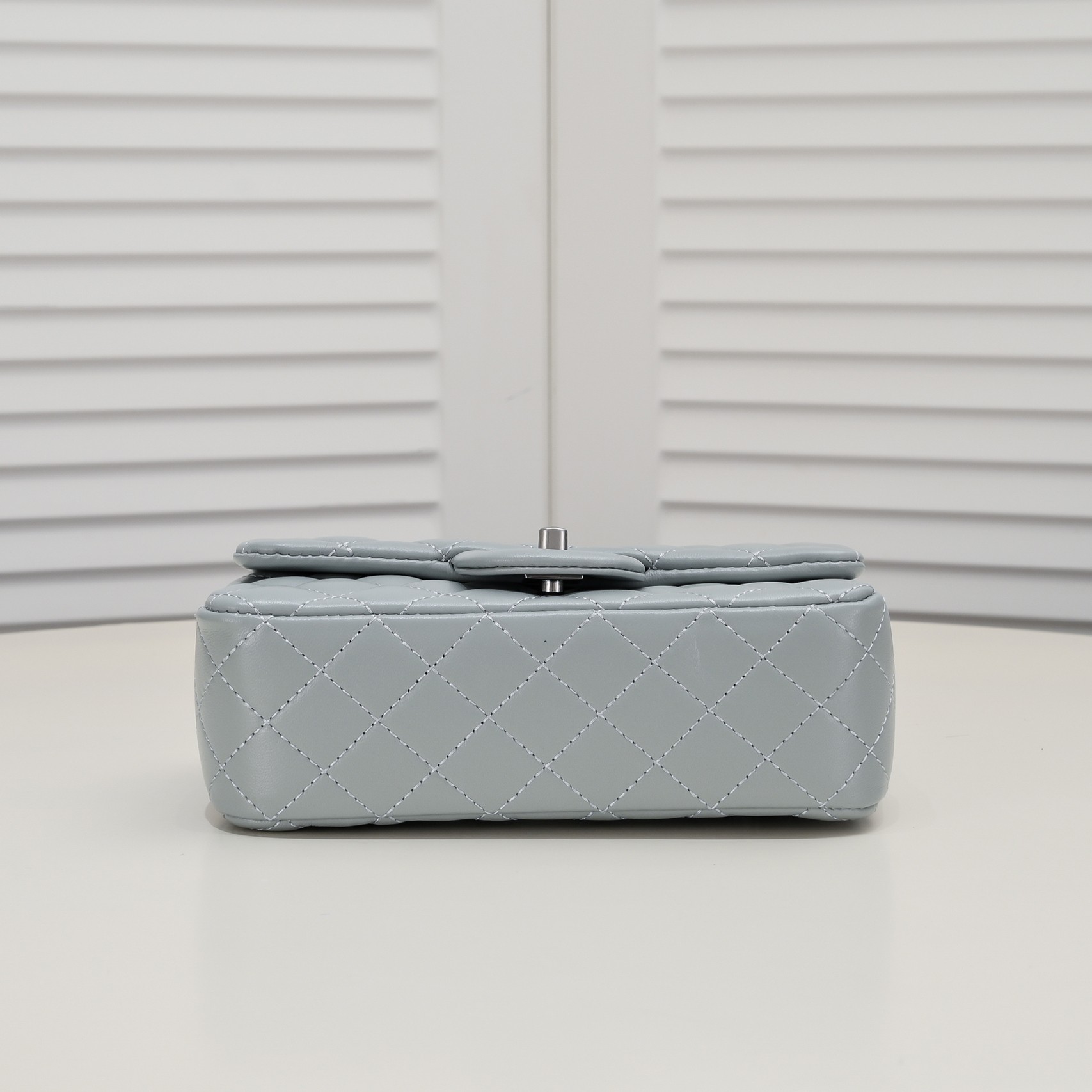 Chanel Cross Body Metal Ball Chain Shoulder Bag Handbag