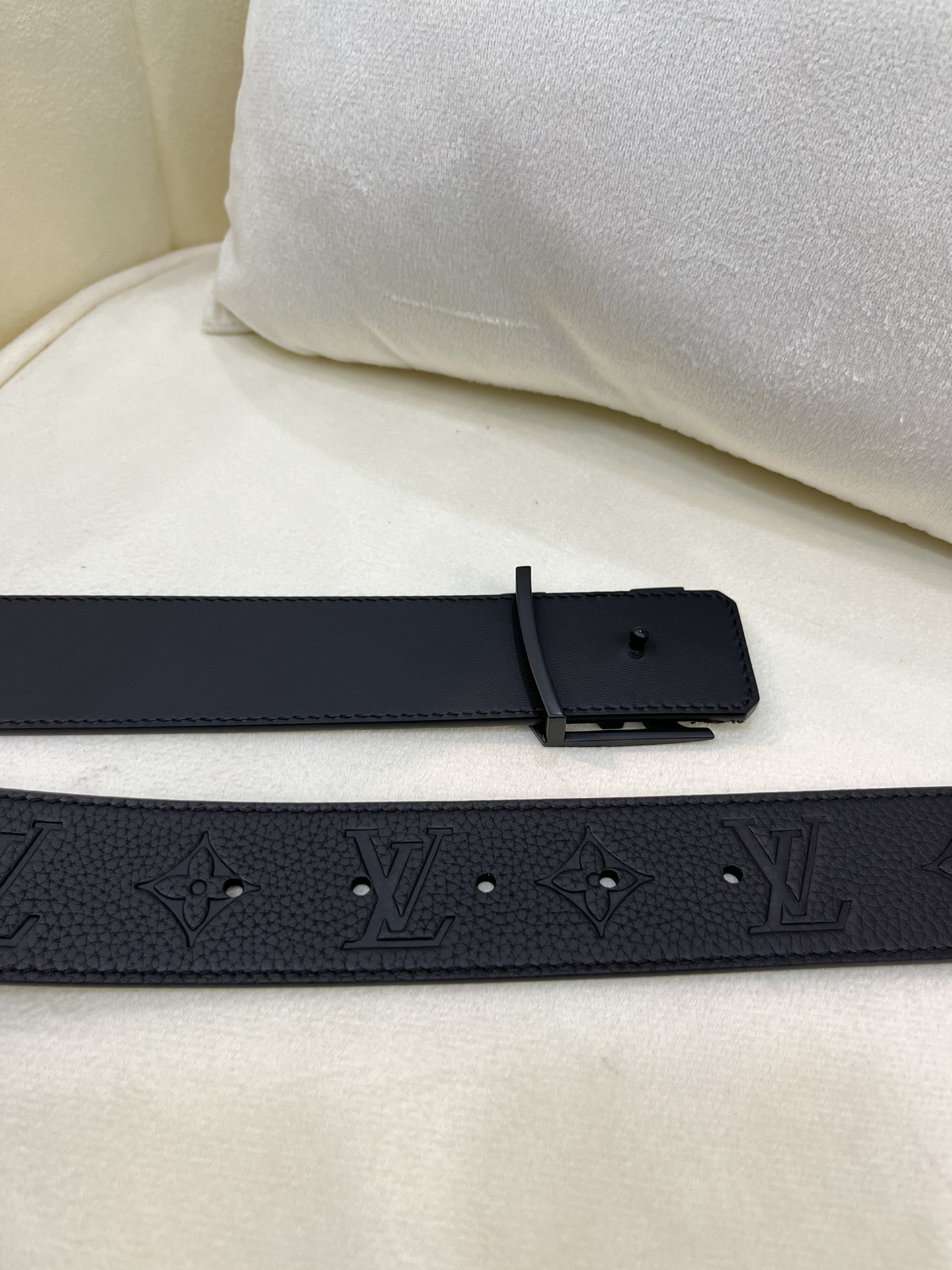 Louis Vuitton LV Leather Belts 1:1 Mirror Version
