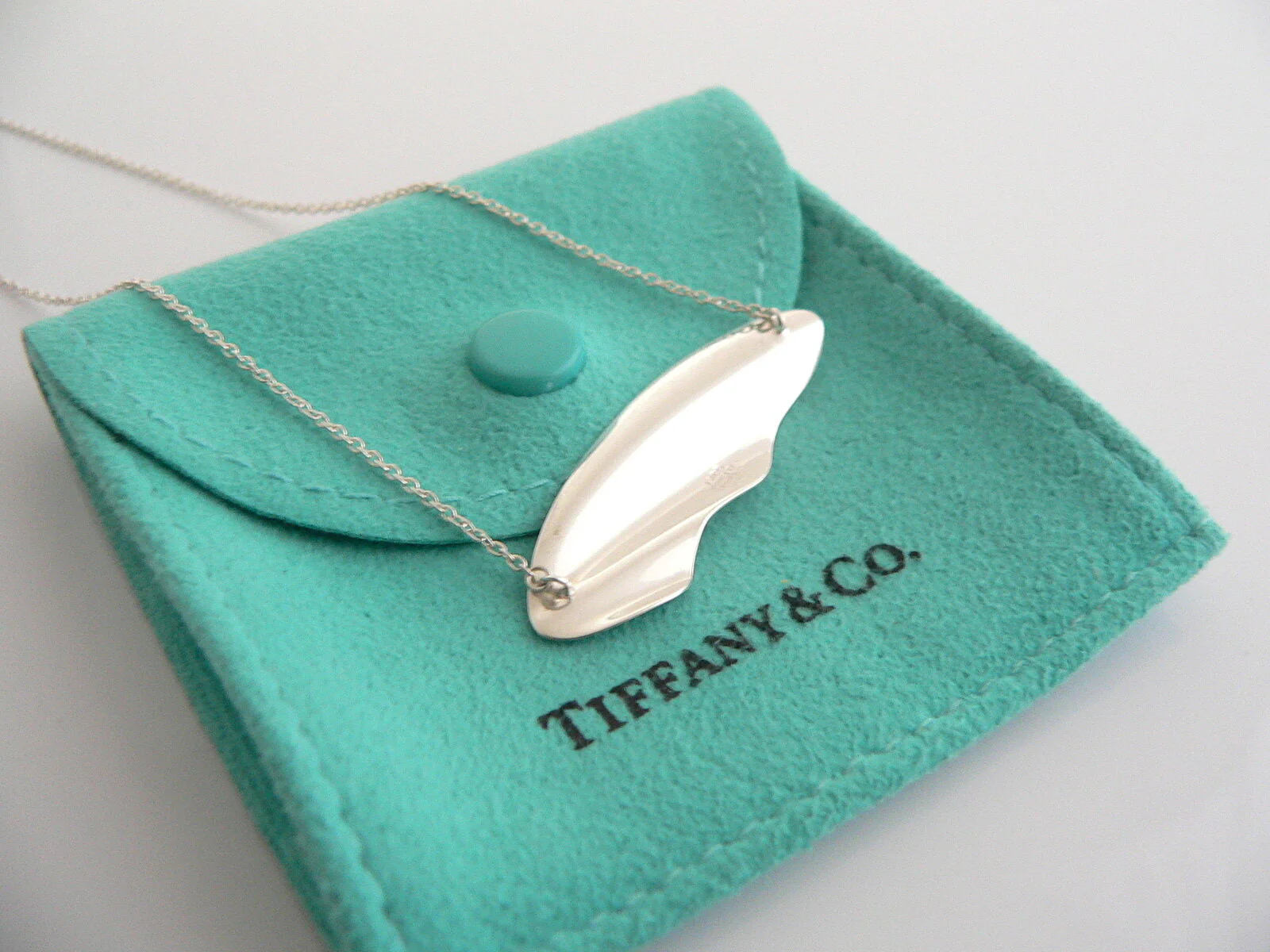 Tiffany & Co Wave Necklace Pendant Sculpture Charm 17 Inch Love Gift Pouch Art
